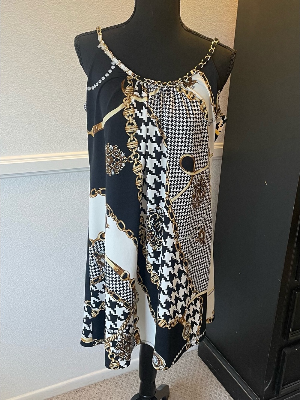 MSK Black, White and Gold Chain-Print Midi Shift Dress